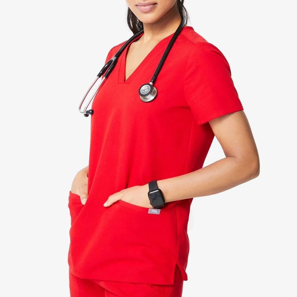 Figs Casma Three-Pocket Scrub Top Women’s Red  XS